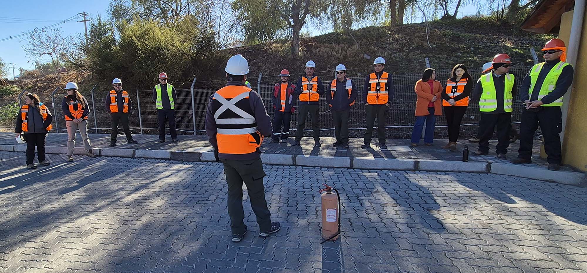 Almacén Extraportuario El Sauce refuerza su compromiso con la seguridad y el bienestar de sus trabajadores.